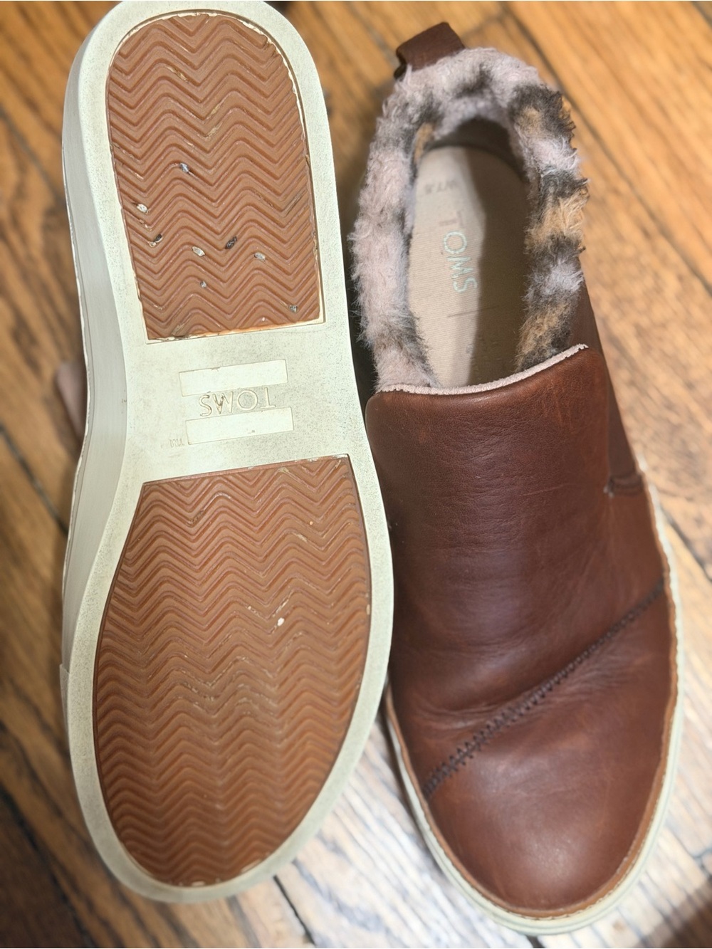TOMS Paxton Brown Leather Faux Fur Lined Slip On Sneaker Booties Women's sz 7.5 - Picture 6 of 6